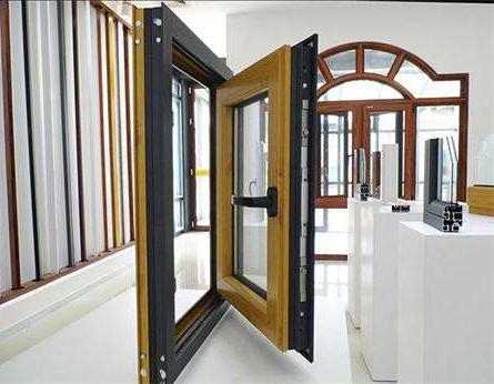 铝包木门窗什么木材好，铝包木门窗木材对比